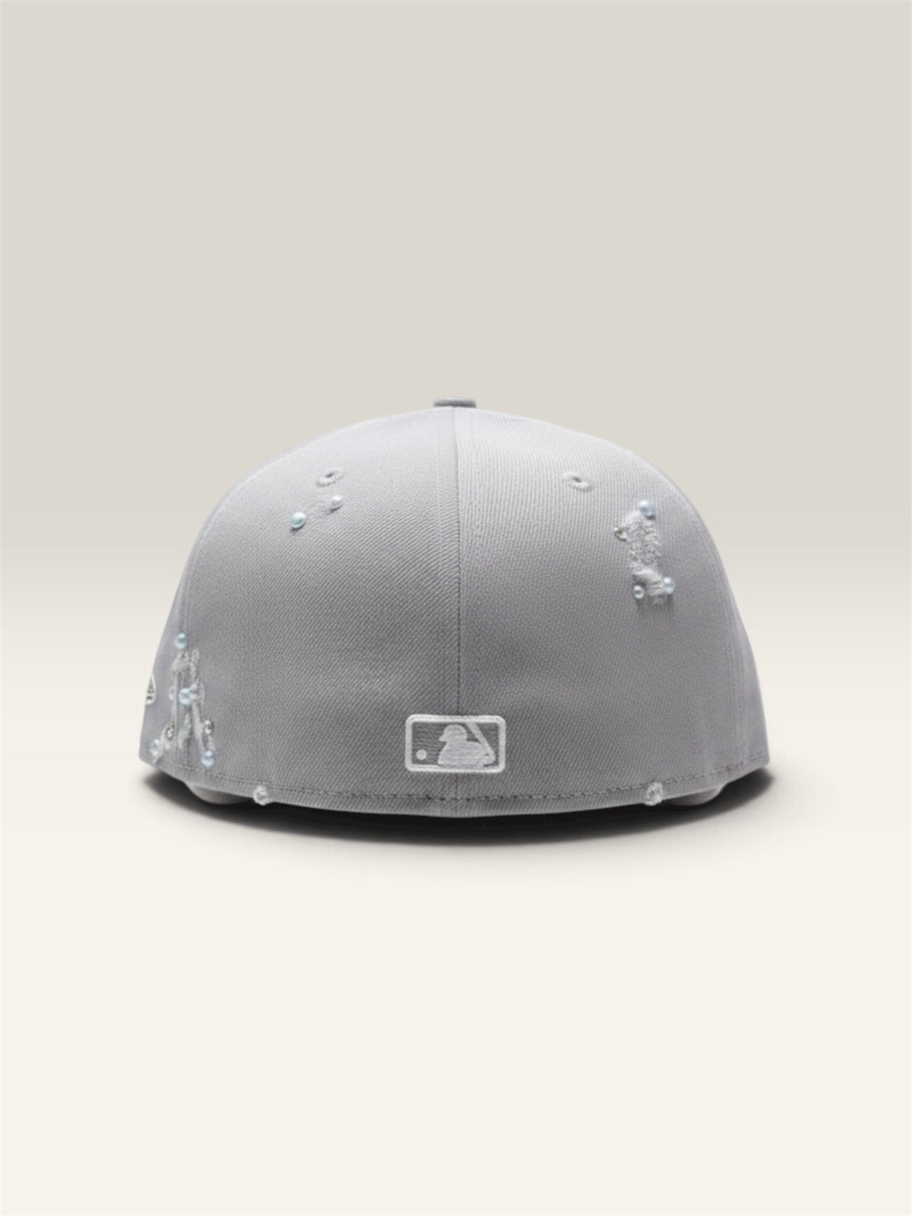 SOSACUSTOMS "Lightgrey Pearl Cap" – Customized New Era Cap